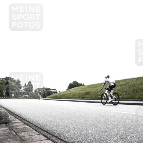 21.06.2026 - 29. Vierlanden-Triathlon H.Heesch http://msf.ph/oto/9899197 21.06.2026 10:53:35 Radfahren  meine-sportfotos.de