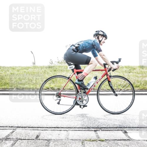 21.06.2026 - 29. Vierlanden-Triathlon H.Heesch http://msf.ph/oto/9899216 21.06.2026 11:34:59 Radfahren 245, 281, 715, 728, 757, 852 meine-sportfotos.de
