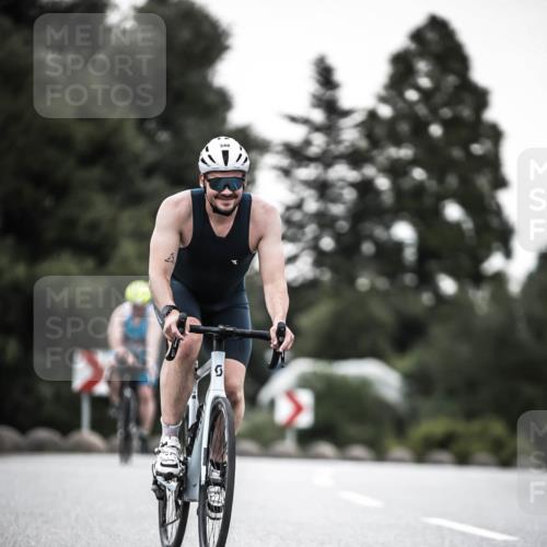 21.06.2026 - 29. Vierlanden-Triathlon H.Heesch http://msf.ph/oto/9899263 21.06.2026 10:07:06 Radfahren 83, 344, 348 meine-sportfotos.de