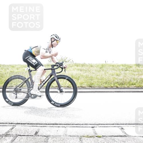 21.06.2026 - 29. Vierlanden-Triathlon H.Heesch http://msf.ph/oto/9899272 21.06.2026 11:36:00 Radfahren 239, 654, 742 meine-sportfotos.de