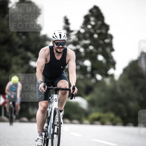 21.06.2026 - 29. Vierlanden-Triathlon H.Heesch http://msf.ph/oto/9899273 21.06.2026 10:07:07 Radfahren 83, 344, 348 meine-sportfotos.de