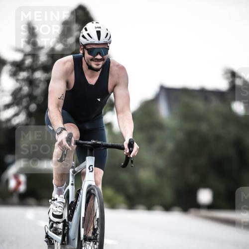 21.06.2026 - 29. Vierlanden-Triathlon H.Heesch http://msf.ph/oto/9899286 21.06.2026 10:07:07 Radfahren 83, 344, 348 meine-sportfotos.de