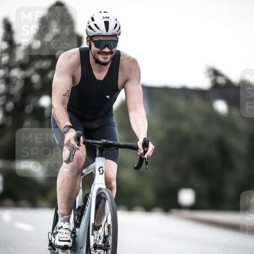 21.06.2026 - 29. Vierlanden-Triathlon H.Heesch http://msf.ph/oto/9899292 21.06.2026 10:07:07 Radfahren 83, 344, 348 meine-sportfotos.de