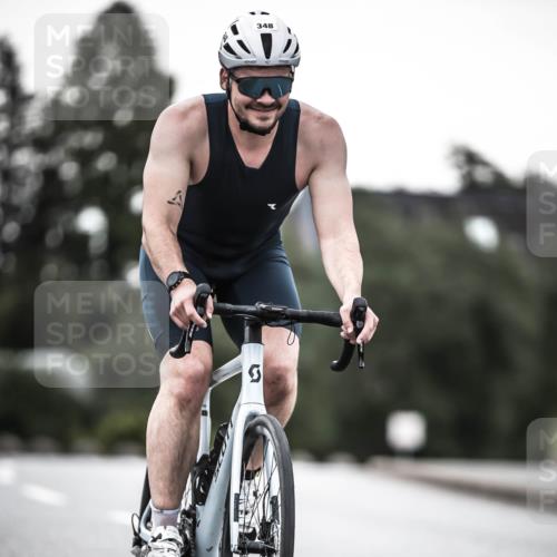 21.06.2026 - 29. Vierlanden-Triathlon H.Heesch http://msf.ph/oto/9899295 21.06.2026 10:07:07 Radfahren 83, 344, 348 meine-sportfotos.de