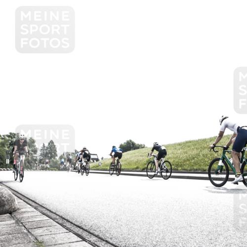 21.06.2026 - 29. Vierlanden-Triathlon H.Heesch http://msf.ph/oto/9899297 21.06.2026 10:57:06 Radfahren 145, 255, 514, 585 meine-sportfotos.de