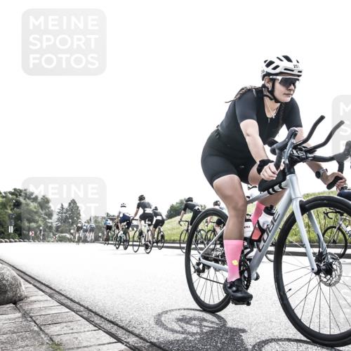 21.06.2026 - 29. Vierlanden-Triathlon H.Heesch http://msf.ph/oto/9899303 21.06.2026 10:57:07 Radfahren 145, 255, 514, 585 meine-sportfotos.de