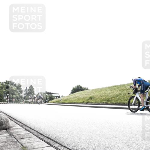 21.06.2026 - 29. Vierlanden-Triathlon H.Heesch http://msf.ph/oto/9899306 21.06.2026 10:57:09 Radfahren 236, 255, 514, 585 meine-sportfotos.de