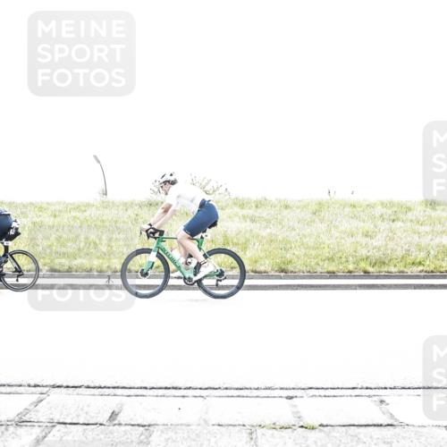 21.06.2026 - 29. Vierlanden-Triathlon H.Heesch http://msf.ph/oto/9899322 21.06.2026 11:36:56 Radfahren 58, 94, 832, 865 meine-sportfotos.de