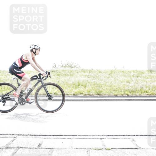 21.06.2026 - 29. Vierlanden-Triathlon H.Heesch http://msf.ph/oto/9899331 21.06.2026 11:37:04 Radfahren 100, 847, 865 meine-sportfotos.de