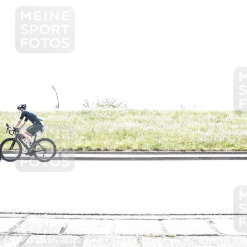 21.06.2026 - 29. Vierlanden-Triathlon H.Heesch http://msf.ph/oto/9899334 21.06.2026 11:37:15 Radfahren 48, 724, 834, 856, 861 meine-sportfotos.de