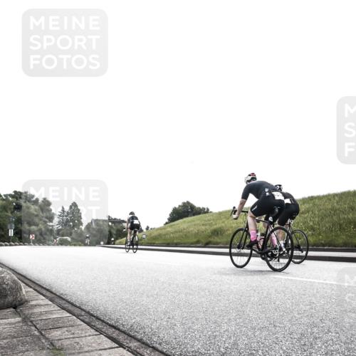 21.06.2026 - 29. Vierlanden-Triathlon H.Heesch http://msf.ph/oto/9899347 21.06.2026 10:59:22 Radfahren  meine-sportfotos.de