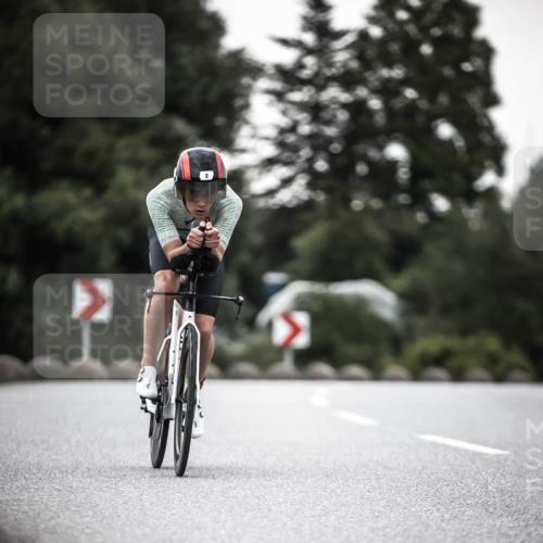 21.06.2026 - 29. Vierlanden-Triathlon H.Heesch http://msf.ph/oto/9899349 21.06.2026 10:07:23 Radfahren 2, 68, 270 meine-sportfotos.de