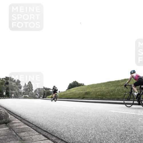 21.06.2026 - 29. Vierlanden-Triathlon H.Heesch http://msf.ph/oto/9899374 21.06.2026 11:00:06 Radfahren 304, 355, 492, 516, 522, 551, 568, 570, 572, 583 meine-sportfotos.de