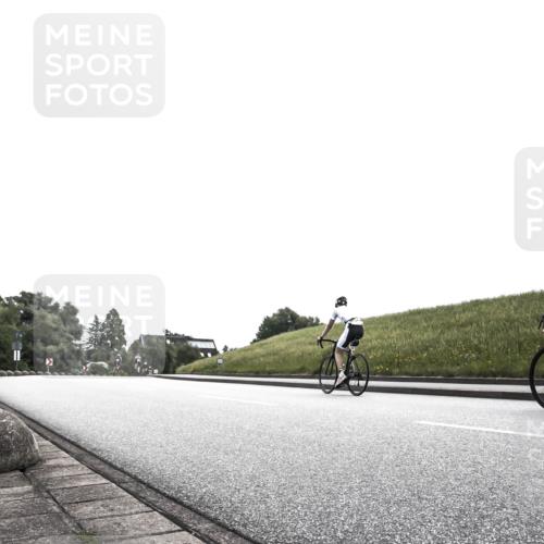 21.06.2026 - 29. Vierlanden-Triathlon H.Heesch http://msf.ph/oto/9899380 21.06.2026 11:00:11 Radfahren 296, 355, 516, 551, 572 meine-sportfotos.de