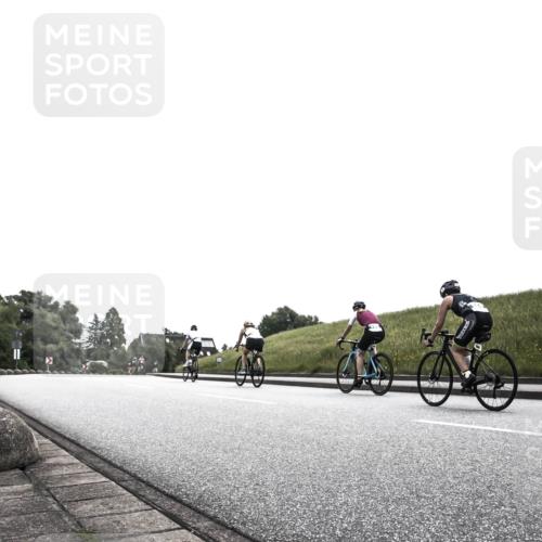 21.06.2026 - 29. Vierlanden-Triathlon H.Heesch http://msf.ph/oto/9899387 21.06.2026 11:00:12 Radfahren 296, 355, 516 meine-sportfotos.de