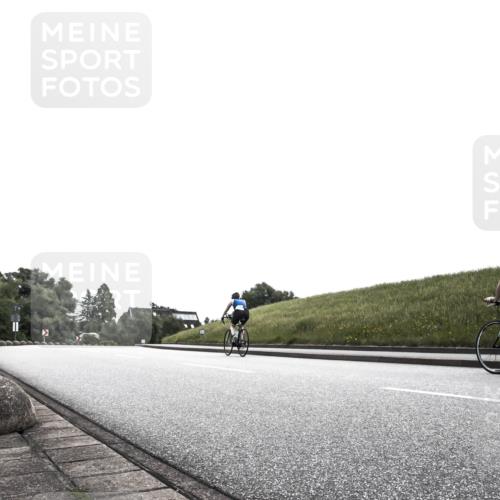 21.06.2026 - 29. Vierlanden-Triathlon H.Heesch http://msf.ph/oto/9899407 21.06.2026 11:00:48 Radfahren 89, 118 meine-sportfotos.de