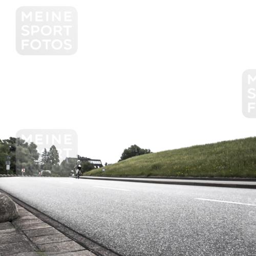 21.06.2026 - 29. Vierlanden-Triathlon H.Heesch http://msf.ph/oto/9899410 21.06.2026 11:01:20 Radfahren 415, 667 meine-sportfotos.de
