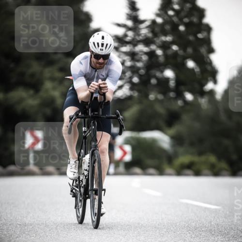 21.06.2026 - 29. Vierlanden-Triathlon H.Heesch http://msf.ph/oto/9899416 21.06.2026 10:07:26 Radfahren 2, 68, 88, 270 meine-sportfotos.de