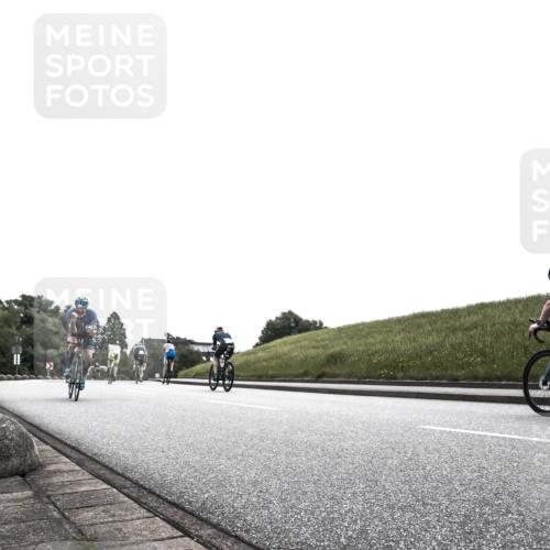 21.06.2026 - 29. Vierlanden-Triathlon H.Heesch http://msf.ph/oto/9899419 21.06.2026 11:02:00 Radfahren 200, 253, 287, 299, 565, 566 meine-sportfotos.de