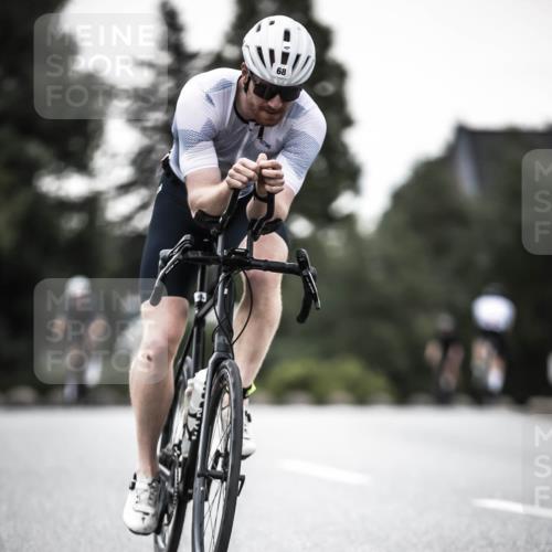 21.06.2026 - 29. Vierlanden-Triathlon H.Heesch http://msf.ph/oto/9899436 21.06.2026 10:07:26 Radfahren 2, 68, 88, 270 meine-sportfotos.de