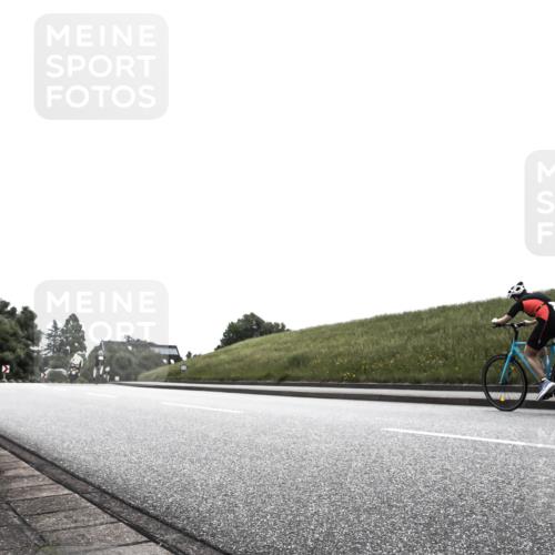 21.06.2026 - 29. Vierlanden-Triathlon H.Heesch http://msf.ph/oto/9899437 21.06.2026 11:03:02 Radfahren 4, 8, 116, 186, 197 meine-sportfotos.de