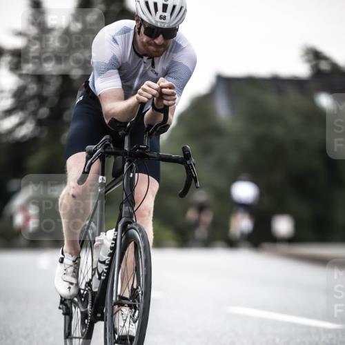 21.06.2026 - 29. Vierlanden-Triathlon H.Heesch http://msf.ph/oto/9899445 21.06.2026 10:07:26 Radfahren 2, 68, 88, 270 meine-sportfotos.de