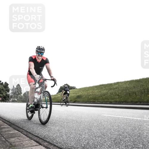 21.06.2026 - 29. Vierlanden-Triathlon H.Heesch http://msf.ph/oto/9899446 21.06.2026 11:03:30 Radfahren 48, 249, 579 meine-sportfotos.de