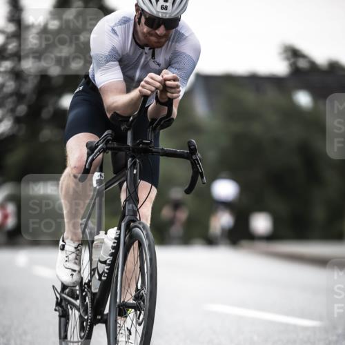 21.06.2026 - 29. Vierlanden-Triathlon H.Heesch http://msf.ph/oto/9899448 21.06.2026 10:07:26 Radfahren 2, 68, 88, 270 meine-sportfotos.de