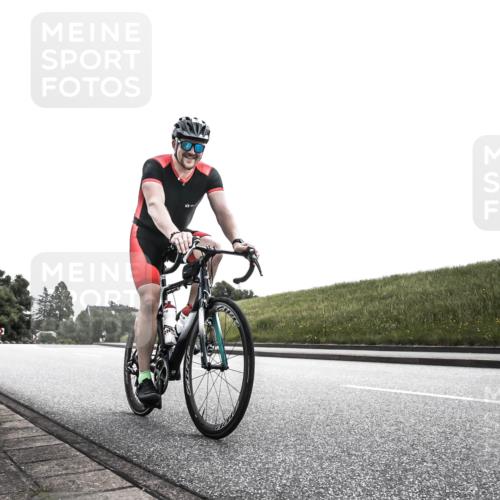 21.06.2026 - 29. Vierlanden-Triathlon H.Heesch http://msf.ph/oto/9899449 21.06.2026 11:03:30 Radfahren 48, 249, 579 meine-sportfotos.de