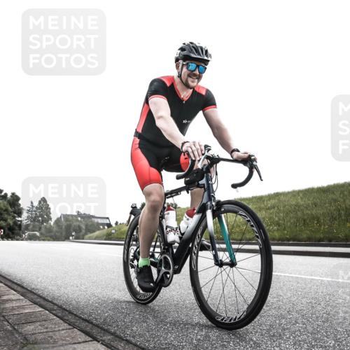 21.06.2026 - 29. Vierlanden-Triathlon H.Heesch http://msf.ph/oto/9899452 21.06.2026 11:03:30 Radfahren 48, 249, 579 meine-sportfotos.de