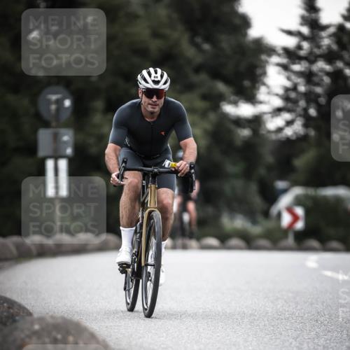 21.06.2026 - 29. Vierlanden-Triathlon H.Heesch http://msf.ph/oto/9899460 21.06.2026 10:07:31 Radfahren 88, 316, 347 meine-sportfotos.de