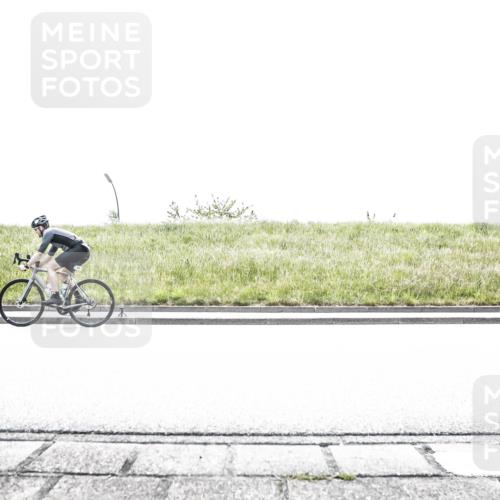 21.06.2026 - 29. Vierlanden-Triathlon H.Heesch http://msf.ph/oto/9899462 21.06.2026 11:41:06 Radfahren 71, 270, 709, 853 meine-sportfotos.de