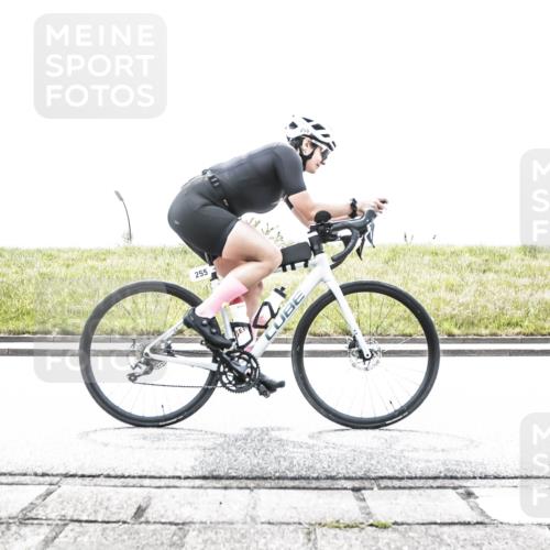21.06.2026 - 29. Vierlanden-Triathlon H.Heesch http://msf.ph/oto/9899485 21.06.2026 11:45:03 Radfahren 255, 696 meine-sportfotos.de