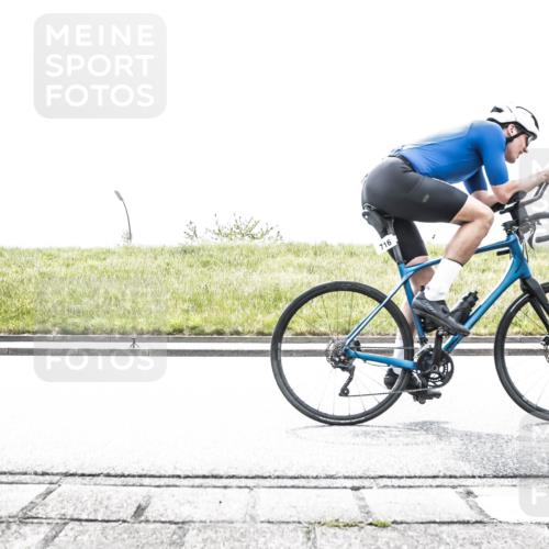 21.06.2026 - 29. Vierlanden-Triathlon H.Heesch http://msf.ph/oto/9899488 21.06.2026 11:45:06 Radfahren 255, 696 meine-sportfotos.de