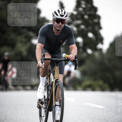 21.06.2026 - 29. Vierlanden-Triathlon H.Heesch http://msf.ph/oto/9899490 21.06.2026 10:07:31 Radfahren 88, 316, 347 meine-sportfotos.de