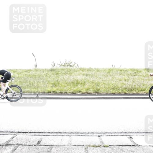 21.06.2026 - 29. Vierlanden-Triathlon H.Heesch http://msf.ph/oto/9899509 21.06.2026 11:45:47 Radfahren 229, 680, 723, 742, 779, 813 meine-sportfotos.de