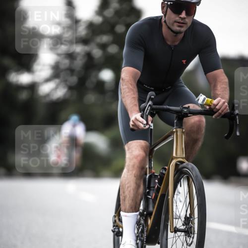 21.06.2026 - 29. Vierlanden-Triathlon H.Heesch http://msf.ph/oto/9899510 21.06.2026 10:07:32 Radfahren 88, 316, 347 meine-sportfotos.de