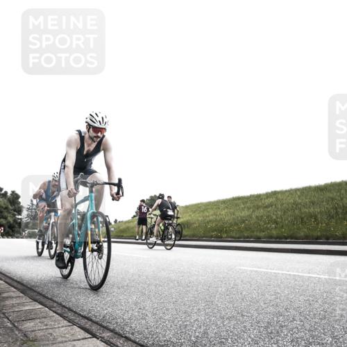 21.06.2026 - 29. Vierlanden-Triathlon H.Heesch http://msf.ph/oto/9899523 21.06.2026 11:06:44 Radfahren 650, 674, 689, 691 meine-sportfotos.de