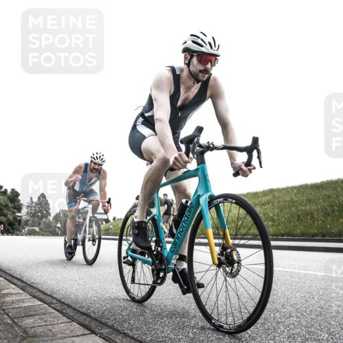 21.06.2026 - 29. Vierlanden-Triathlon H.Heesch http://msf.ph/oto/9899526 21.06.2026 11:06:45 Radfahren 674, 689, 691 meine-sportfotos.de