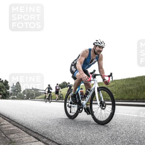 21.06.2026 - 29. Vierlanden-Triathlon H.Heesch http://msf.ph/oto/9899529 21.06.2026 11:06:45 Radfahren 674, 689, 691 meine-sportfotos.de
