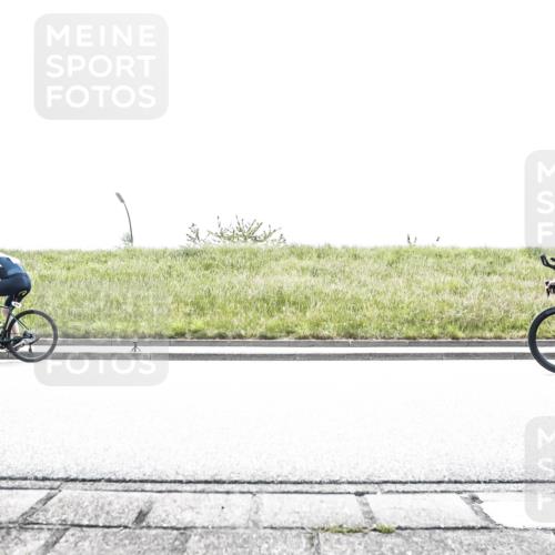 21.06.2026 - 29. Vierlanden-Triathlon H.Heesch http://msf.ph/oto/9899534 21.06.2026 11:46:02 Radfahren 17, 644, 679, 724, 787, 798, 814, 877 meine-sportfotos.de