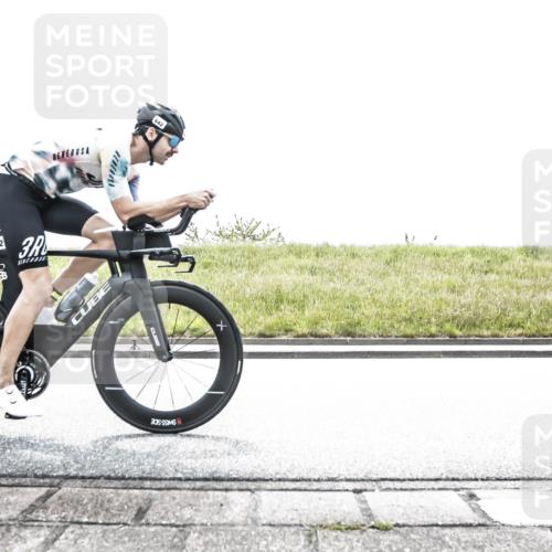 21.06.2026 - 29. Vierlanden-Triathlon H.Heesch http://msf.ph/oto/9899544 21.06.2026 11:46:12 Radfahren 267, 642, 807 meine-sportfotos.de