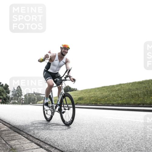 21.06.2026 - 29. Vierlanden-Triathlon H.Heesch http://msf.ph/oto/9899557 21.06.2026 11:11:15 Radfahren 137, 138, 299, 673 meine-sportfotos.de