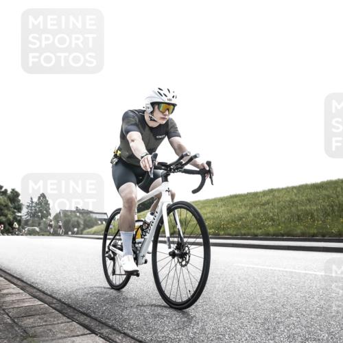 21.06.2026 - 29. Vierlanden-Triathlon H.Heesch http://msf.ph/oto/9899567 21.06.2026 11:12:08 Radfahren 22, 101, 235, 265, 729 meine-sportfotos.de