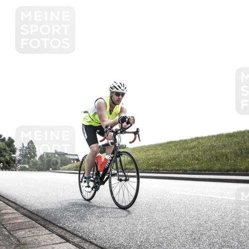 21.06.2026 - 29. Vierlanden-Triathlon H.Heesch http://msf.ph/oto/9899570 21.06.2026 11:12:13 Radfahren 22, 265, 688 meine-sportfotos.de