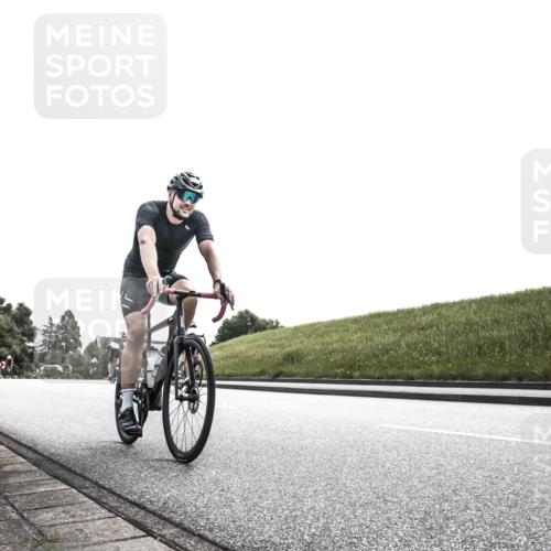 21.06.2026 - 29. Vierlanden-Triathlon H.Heesch http://msf.ph/oto/9899599 21.06.2026 11:13:37 Radfahren 91, 643, 652, 727 meine-sportfotos.de