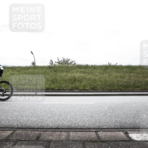 21.06.2026 - 29. Vierlanden-Triathlon H.Heesch http://msf.ph/oto/9899600 21.06.2026 11:48:04 Radfahren 648, 695, 750, 777 meine-sportfotos.de