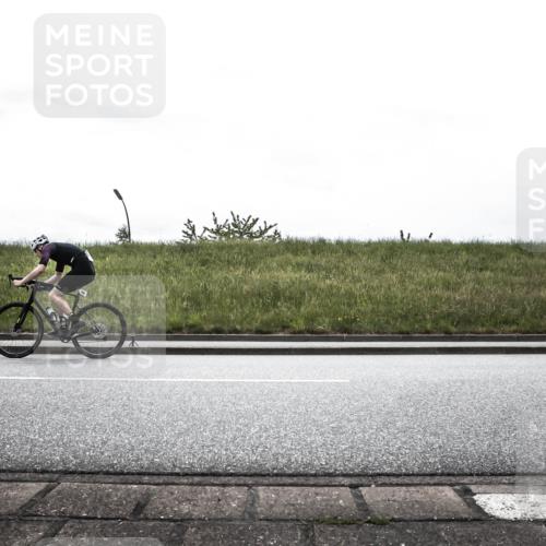 21.06.2026 - 29. Vierlanden-Triathlon H.Heesch http://msf.ph/oto/9899608 21.06.2026 11:48:14 Radfahren 695, 750, 817, 1358 meine-sportfotos.de