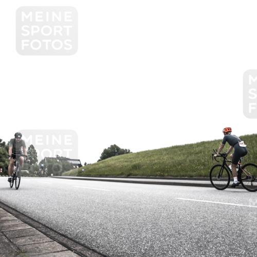21.06.2026 - 29. Vierlanden-Triathlon H.Heesch http://msf.ph/oto/9899616 21.06.2026 11:18:12 Radfahren 635, 684 meine-sportfotos.de
