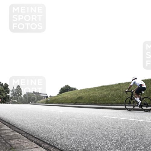 21.06.2026 - 29. Vierlanden-Triathlon H.Heesch http://msf.ph/oto/9899619 21.06.2026 11:18:24 Radfahren 92, 177 meine-sportfotos.de